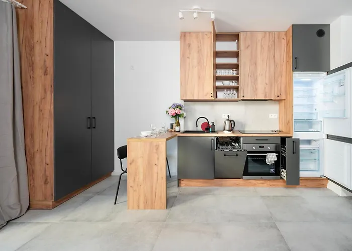 - Location, Balcony - By Rentujemy Apartamento *